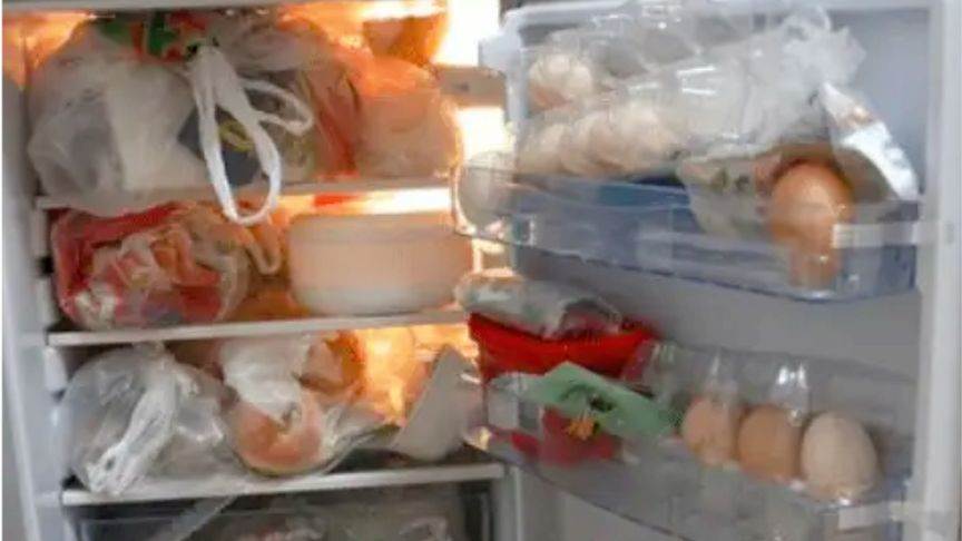 塑料袋裝菜直接放冰箱，菜還能吃嗎？好多人不懂