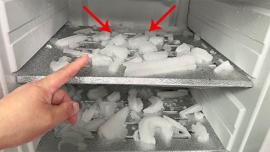 冰箱長時間不清理，全是厚厚的冰霜，用這招，冰塊嘩嘩掉，簡單又實用