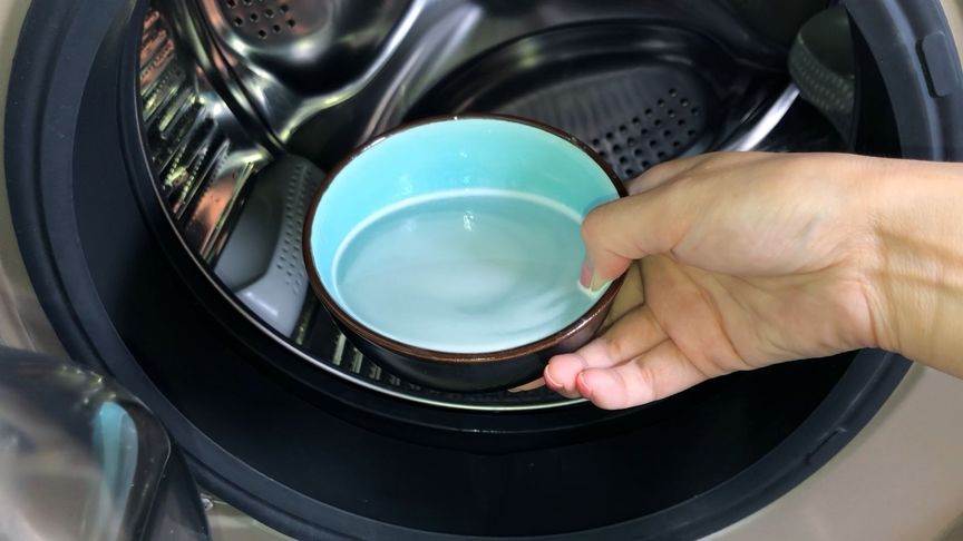洗衣機半年不洗比馬桶還髒，只需倒一瓶，不用拆卸也能徹底乾淨，學會受用一生